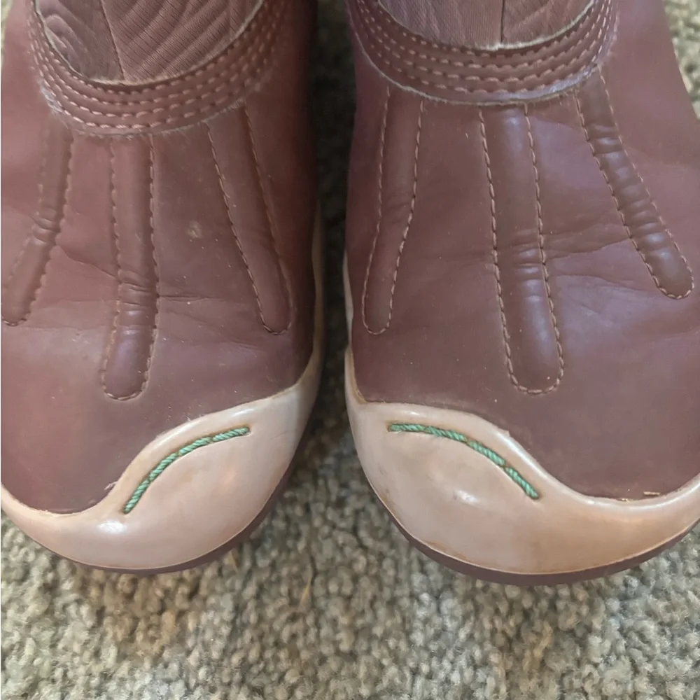 Plae Thandi purple waterproof rain boots size 1.5